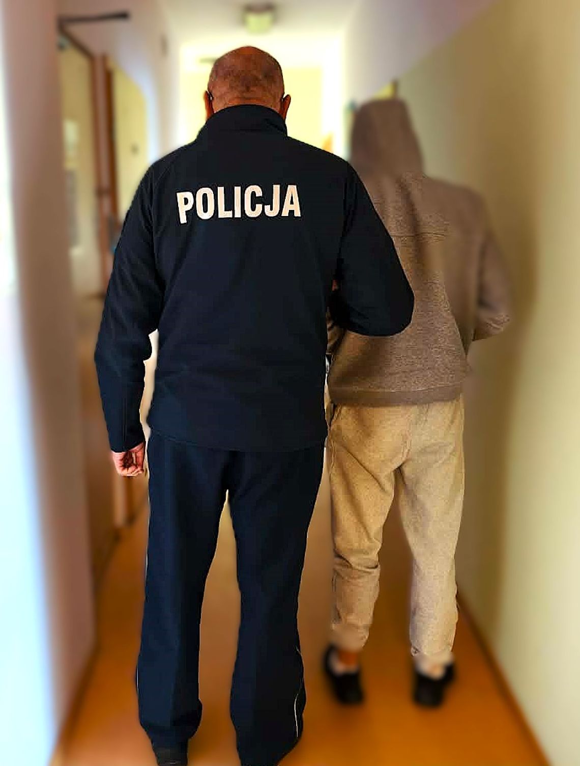 Kradł kawę tylko jednej marki. Wyniósł jej ze sklepu ponad 70 opakowań