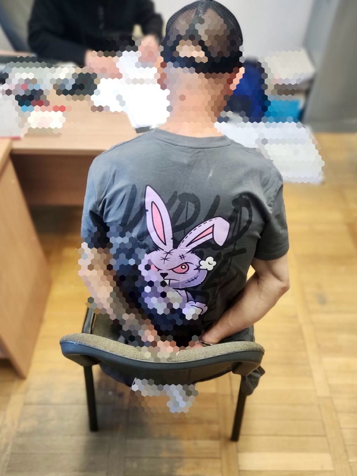 Kradł w sklepach, żeby mieć pieniądze na narkotyki. Policjanci zatrzymali 40-latka