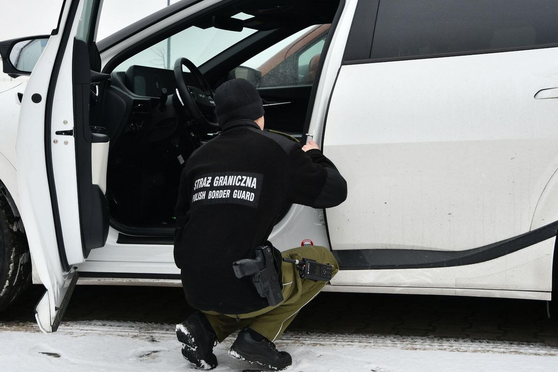 Kradzione elektryki nie wyjechały z Polski. Straż Graniczna zatrzymała auta warte 330 tysięcy zł