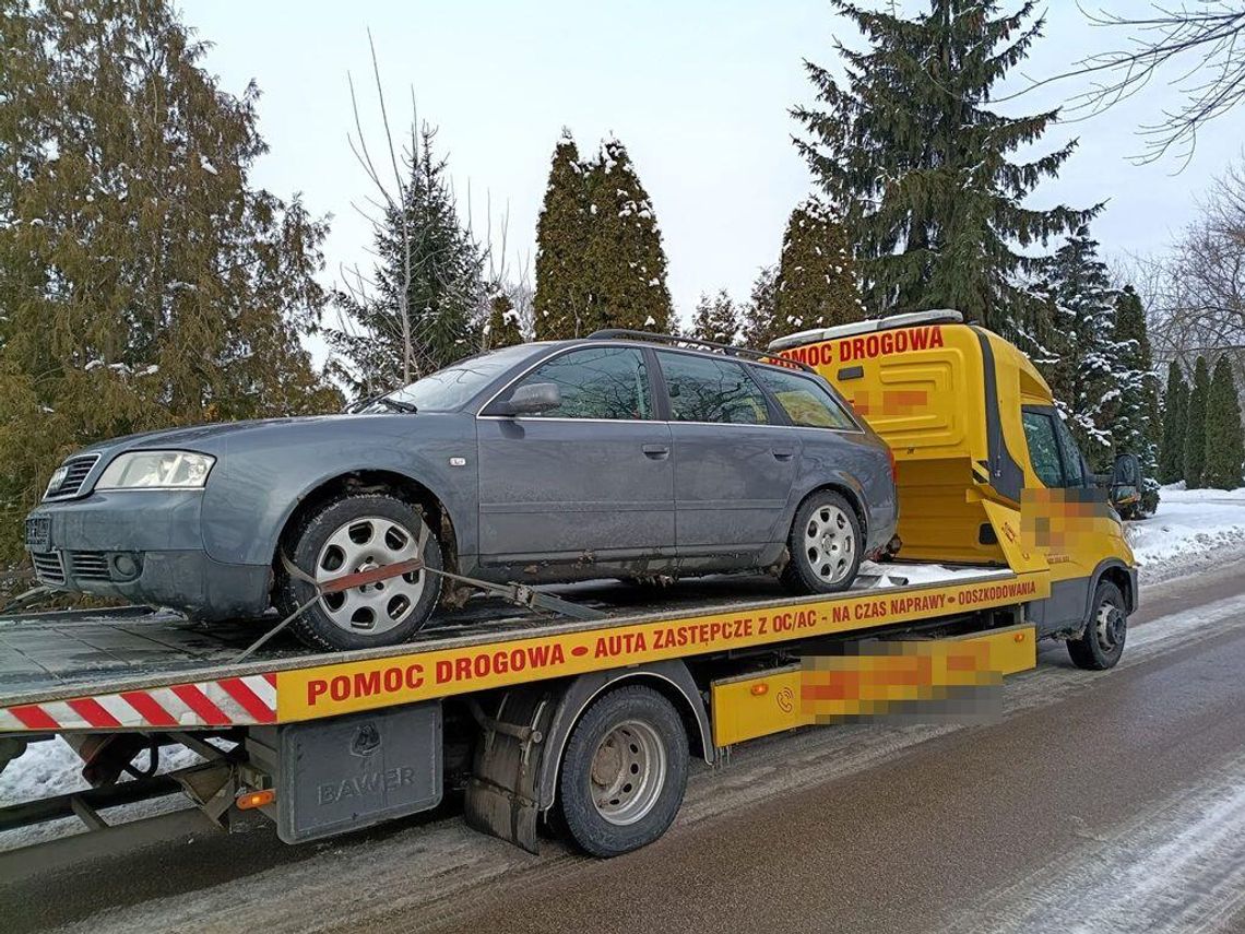 Kreatywny, ale pijany i z zakazem. 38-latek w Audi „pożyczył” tablice od innego auta Kreatywny, ale pijany i z zakazem. 38-latek w Audi „pożyczył” tablice od innego auta
