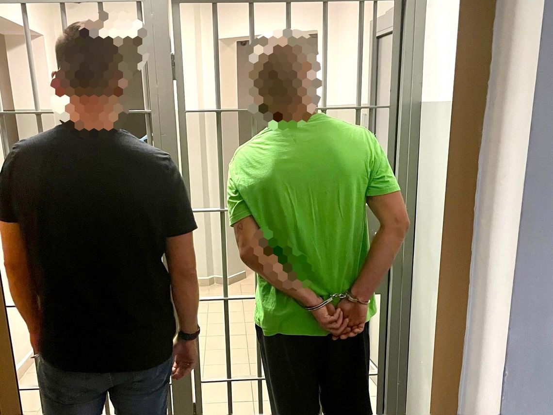 Krewki 28-latek chciał pobić wujka. Policjanci musieli użyć tasera, żeby go obezwładnić