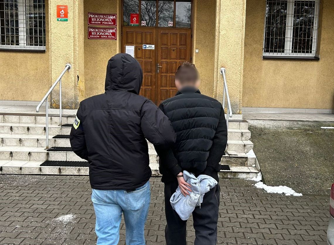 Krwawy finał awantury pod sklepem. Wśród zatrzymanych za brutalne pobicie 13- i 14-latkowie