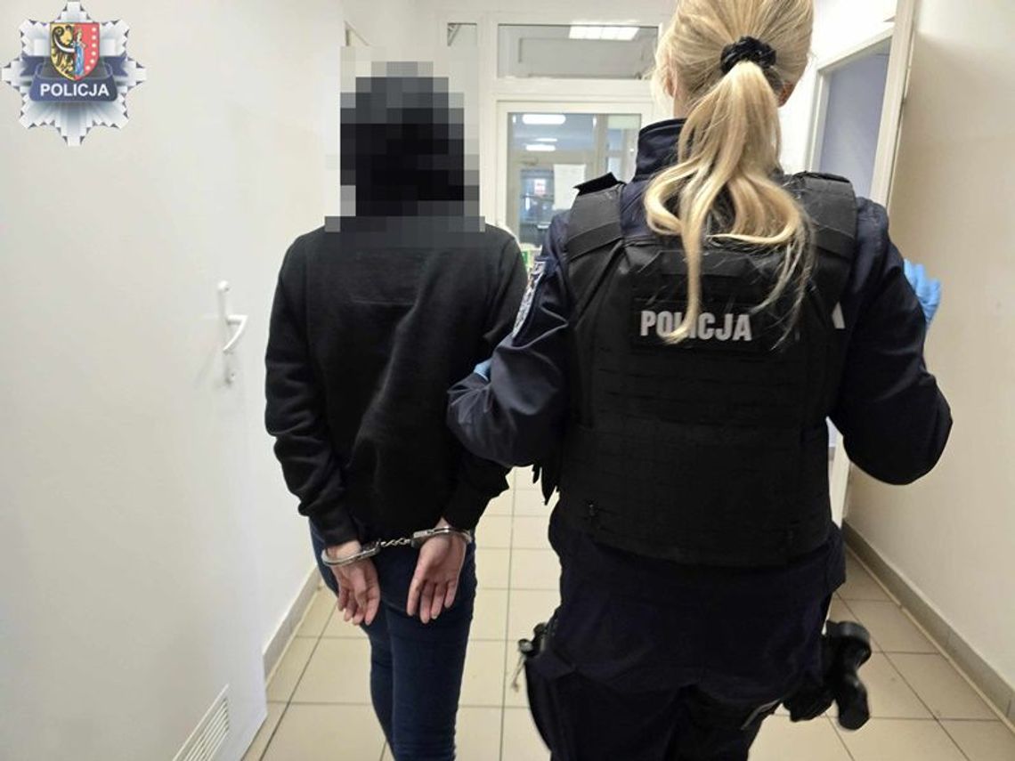 Kryminalni pojechali za parą dilerów do sąsiedniego powiatu. Zatrzymano 25-latkę i 38-latka Kryminalni pojechali za parą dilerów do sąsiedniego powiatu. Zatrzymano 25-latkę i 38-latka