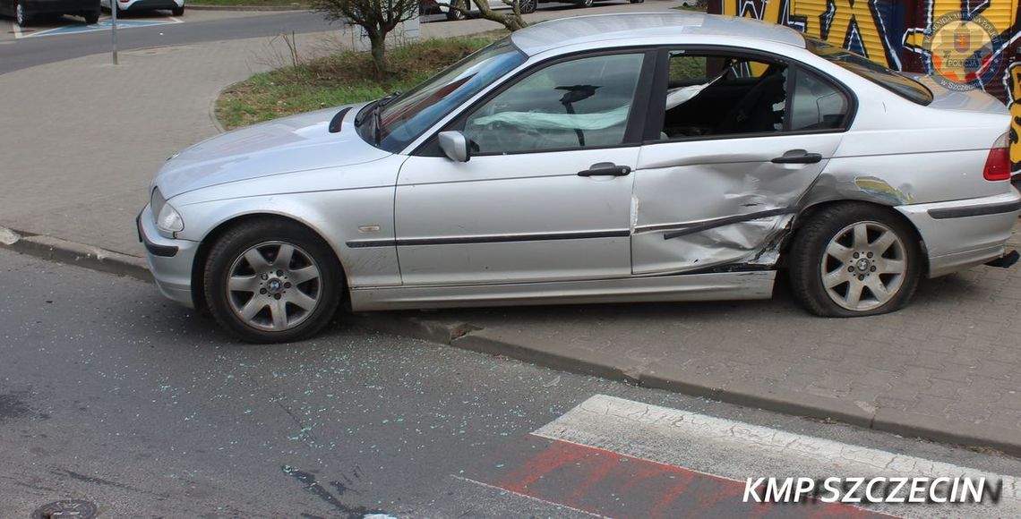 Laska bez prawka skasowała nawalonego typa w BMW. Taki wypadek w centrum miasta