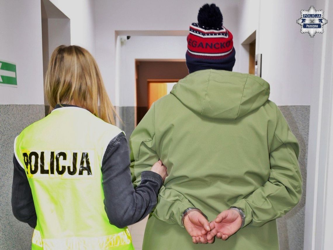 Magazyn narkotyków w prywatnym mieszkaniu. 37-letni recydywista ukrywał blisko trzy kilogramy towaru Magazyn narkotyków w prywatnym mieszkaniu. 37-letni recydywista ukrywał blisko trzy kilogramy towaru