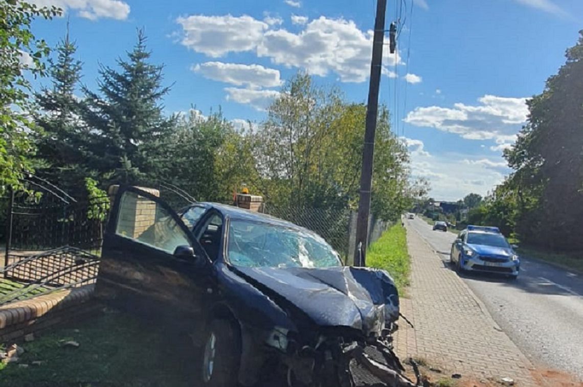 Mając ponad 2 promile wjechała w ogrodzenie. W tym stanie jechała do pracy