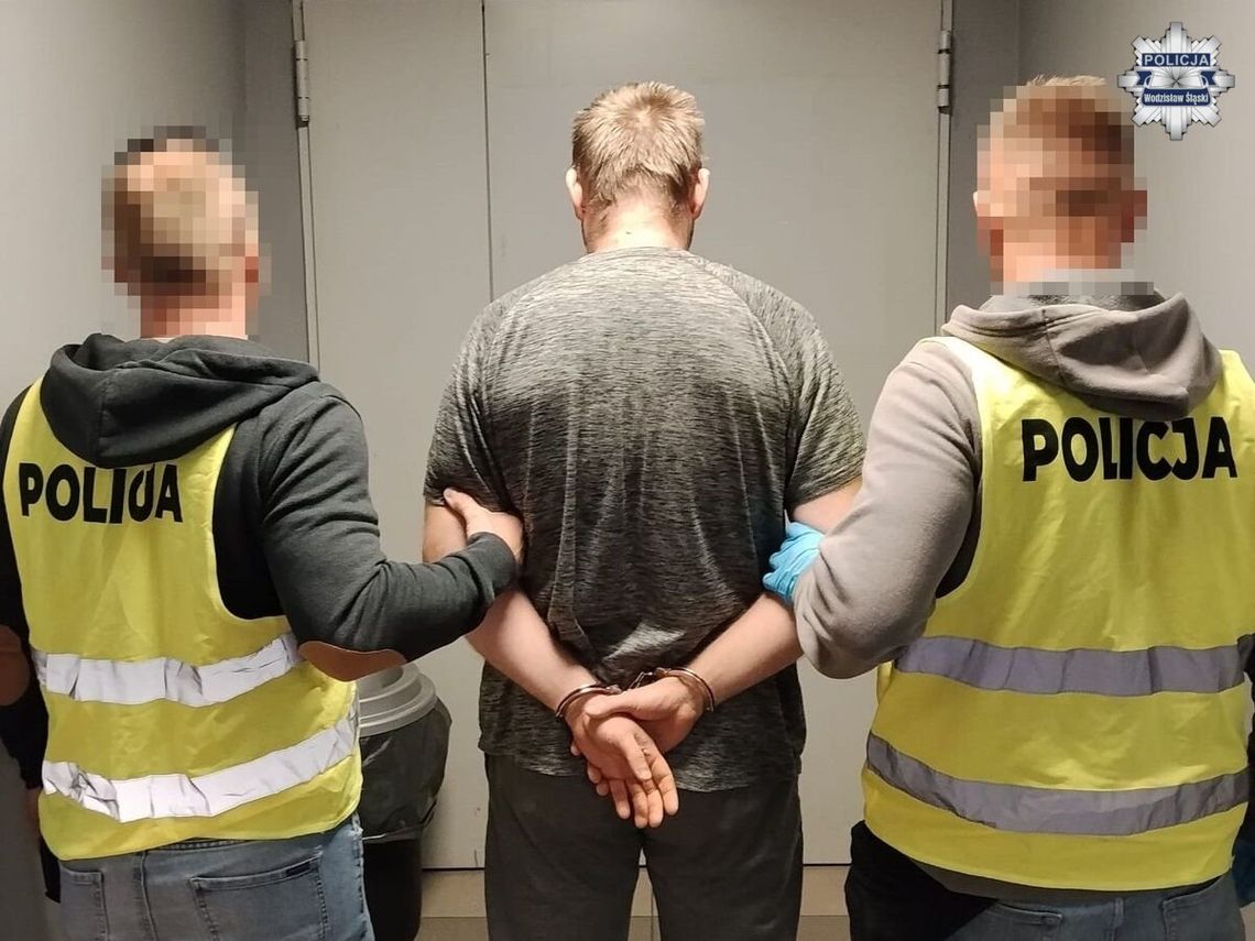 Matka 13-latki znalazła w telefonie córki propozycję od dorosłego. Zastawiła pułapkę na 34-latka Matka 13-latki znalazła w telefonie córki propozycję od dorosłego. Zastawiła pułapkę na 34-latka