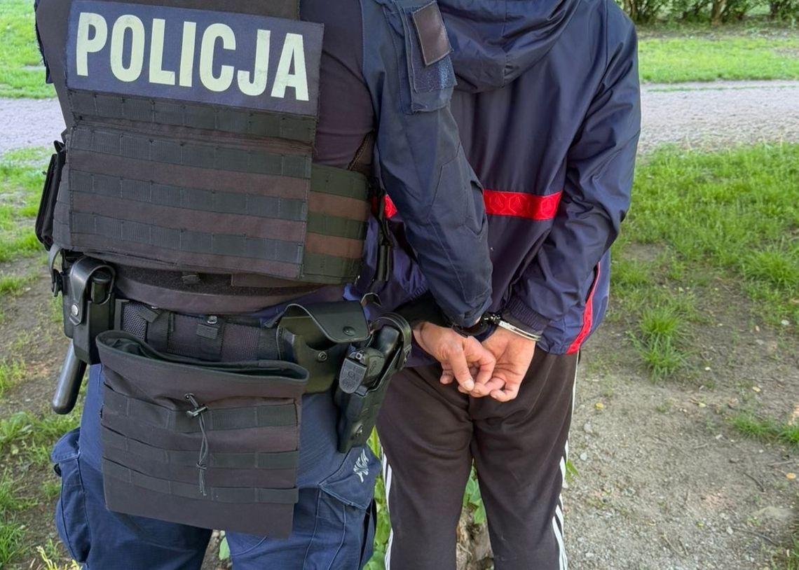 Mężczyzna złapany z mefedronem twierdzi, że znalazł go na ulicy w drodze do pracy Mężczyzna złapany z mefedronem twierdzi, że znalazł go na ulicy w drodze do pracy