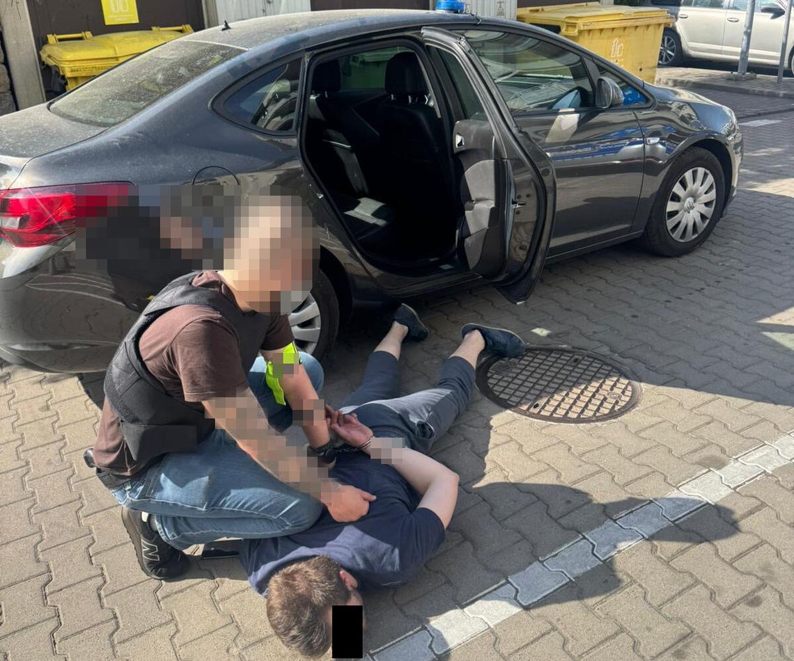 Miał aż pięć lat do odsiadki. Poszukiwany 26-latek wpadł, bo urządził awanturę domową