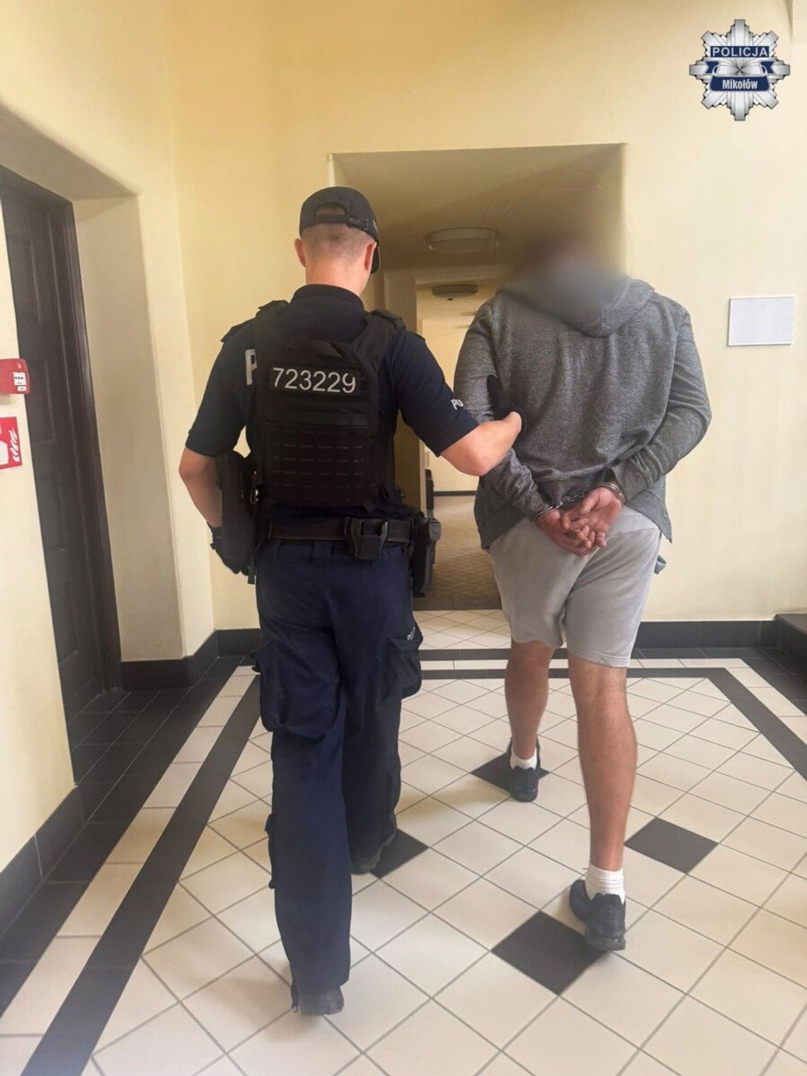 Miał już trzy zakazy prowadzenia, ale i tak dalej jeździł. Po kolejnej wpadce idzie do więzienia na 1,5 roku Miał już trzy zakazy prowadzenia, ale i tak dalej jeździł. Po kolejnej wpadce idzie do więzienia na 1,5 roku