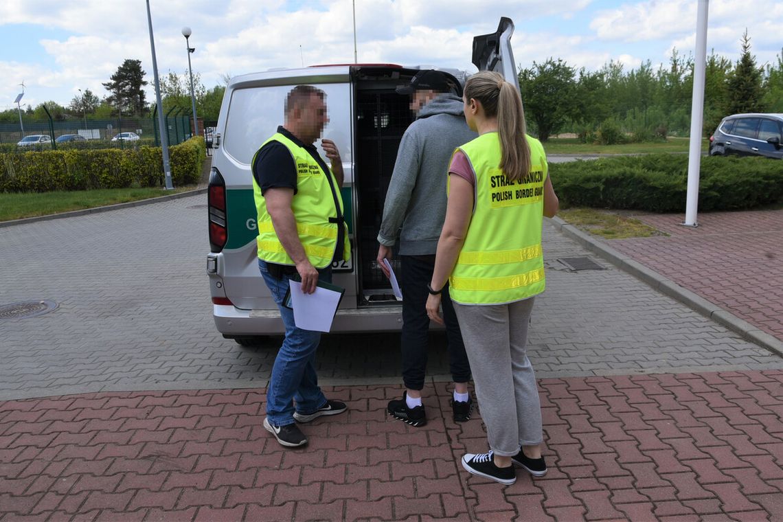 Miał już zakaz, ale i tak jechał ciężarówką pijany. Zagrażał bezpieczeństwu, więc został deportowany