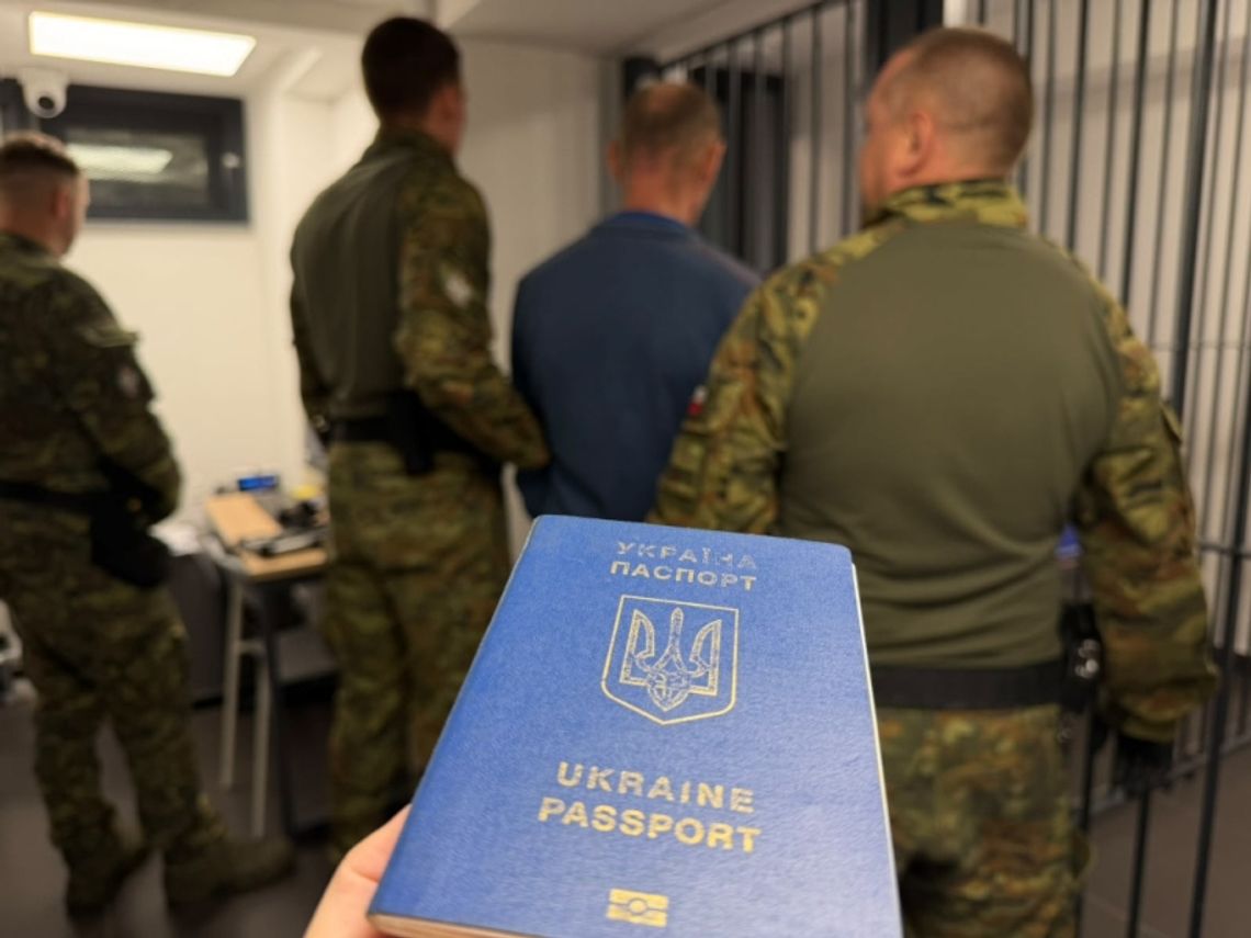 Miał na koncie kradzieże, oszustwo i narkotyki. 32-latek doigrał się i został deportowany z Polski Miał na koncie kradzieże, oszustwo i narkotyki. 32-latek doigrał się i został deportowany z Polski
