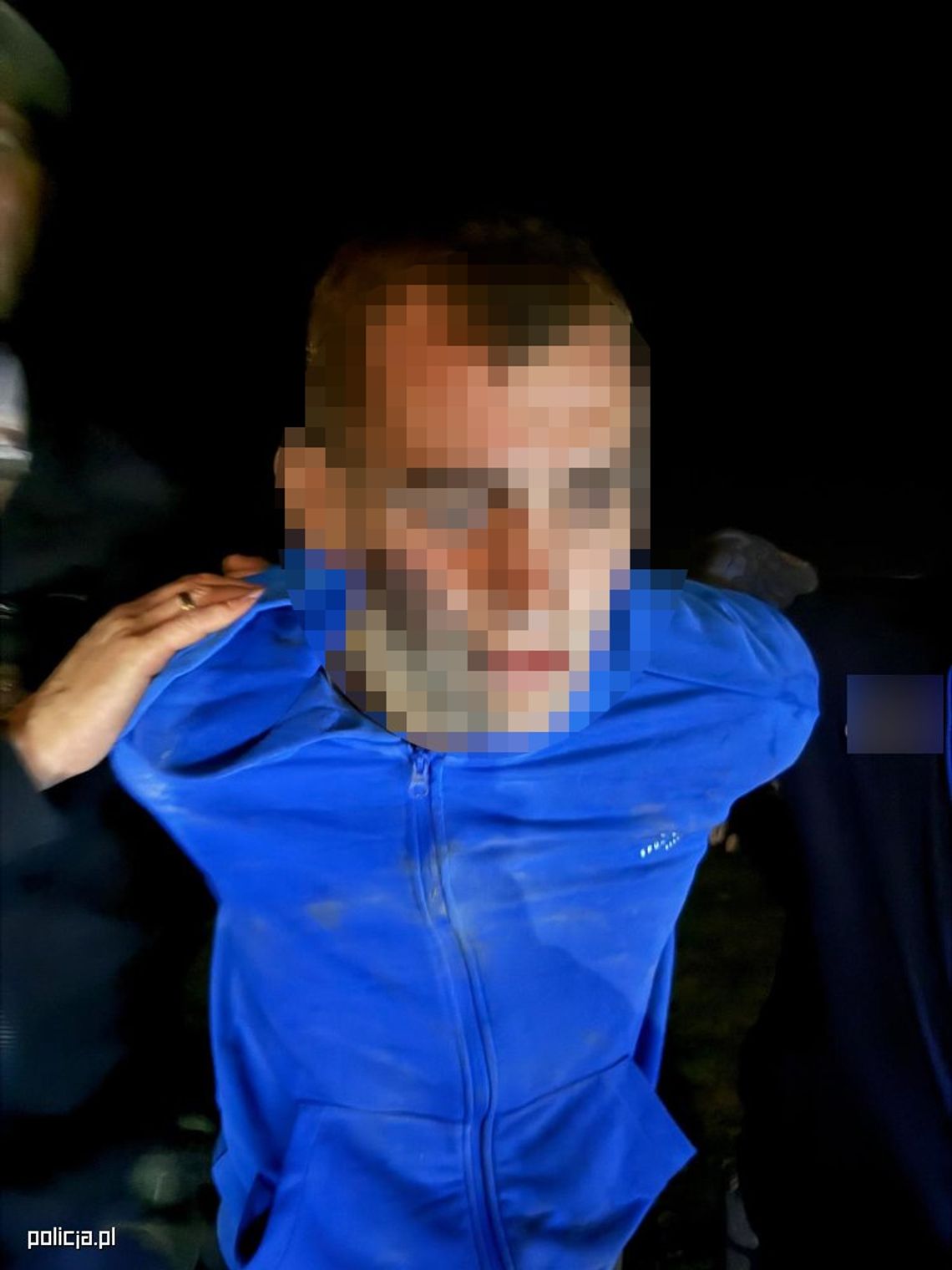 Miał potrącić dziewczynkę na pasach i odjechać. Obowiązywały go cztery zakazy prowadzenia