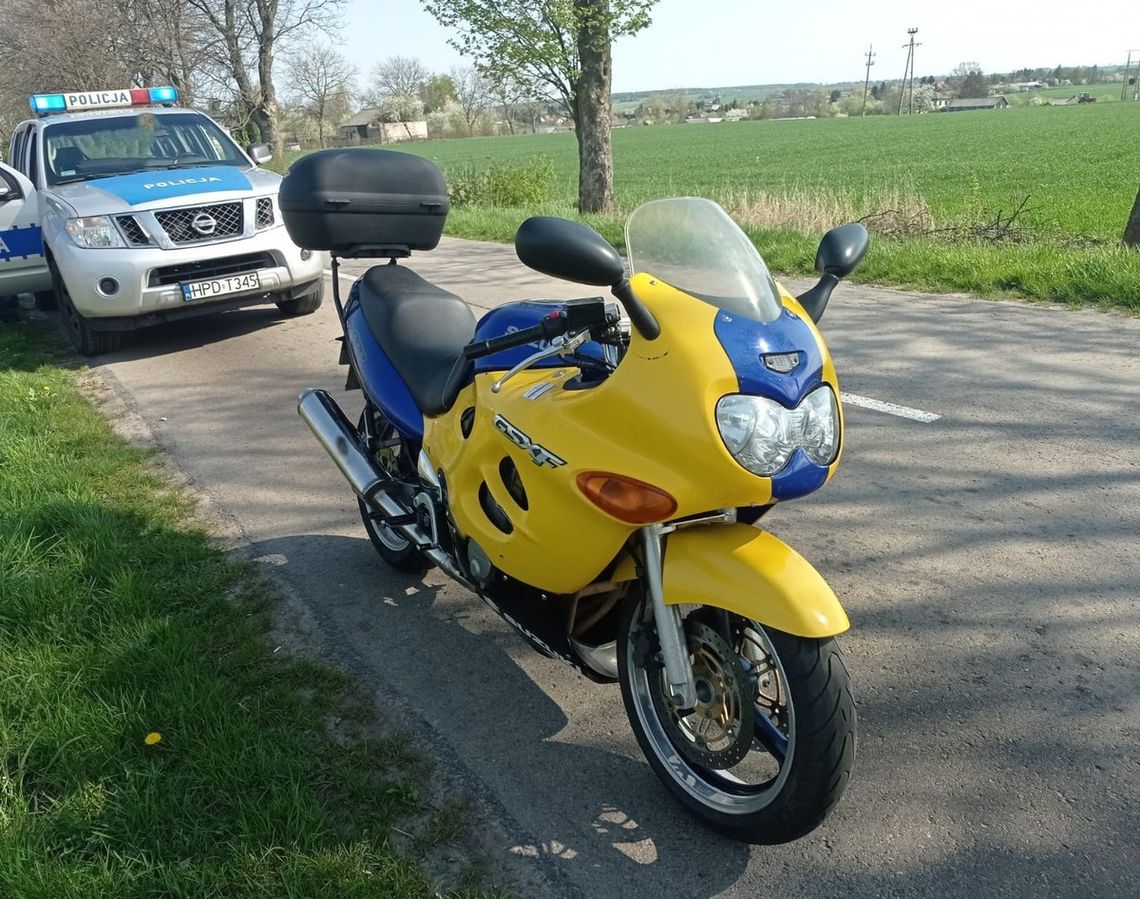 Miał sądowy zakaz prowadzenia i 2,5 promila we krwi. Pijanego motocyklistę zatrzymali policjanci Miał sądowy zakaz prowadzenia i 2,5 promila we krwi. Pijanego motocyklistę zatrzymali policjanci