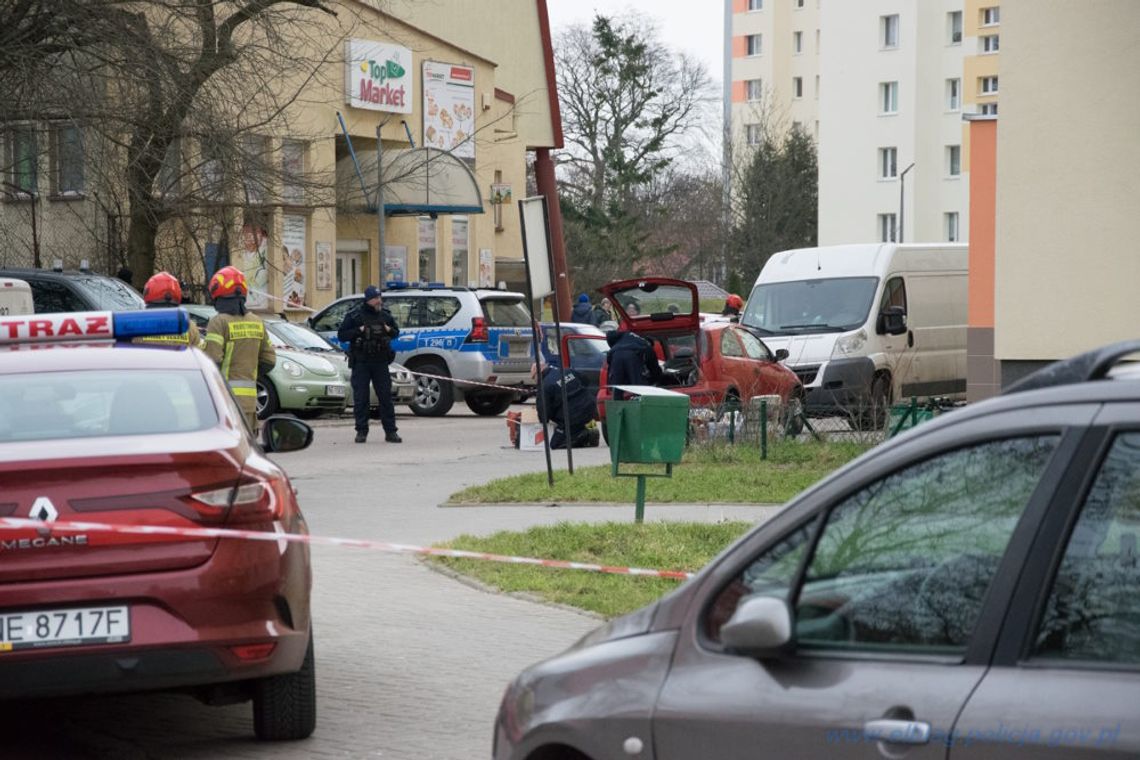 Miał w domu zioło i chemikalia. Po pożarze konieczna była ewakuacja 60 osób