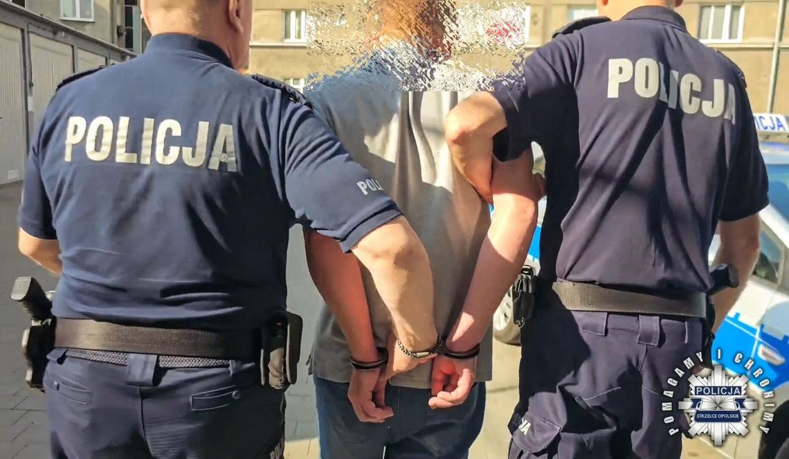 Miał zakazy, ale i tak prowadził, bo chciał jechać na wycieczkę. Po zatrzymaniu żona była bardzo niezadowolona Miał zakazy, ale i tak prowadził, bo chciał jechać na wycieczkę. Po zatrzymaniu żona była bardzo niezadowolona