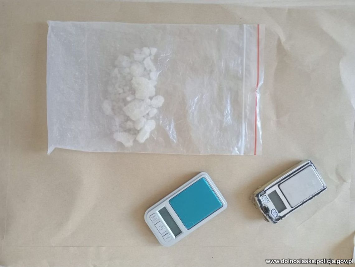 Miała prawie 3 promile i wiozła narkotyki. W mieszkaniu miała ich więcej