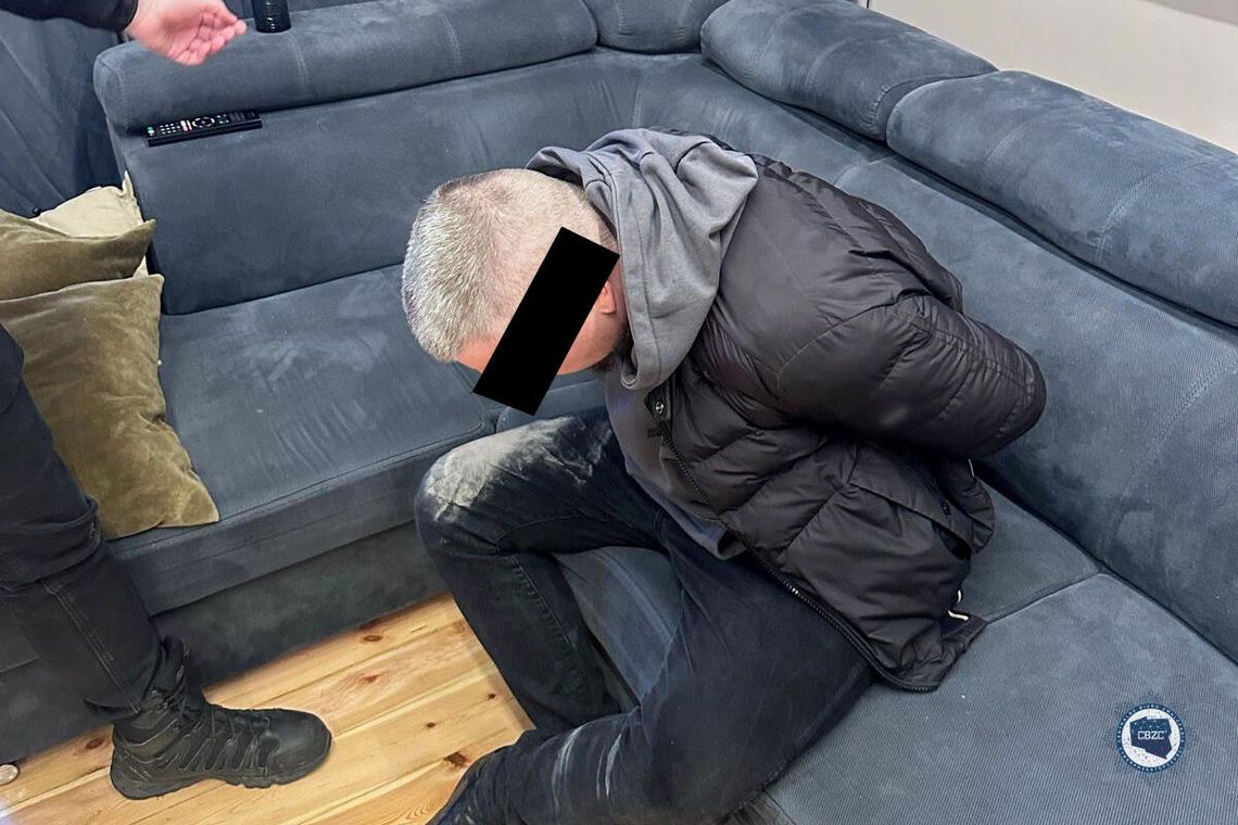 Mieli broń, amunicję i złoto. Cyberoszuści udawali mecenasów, by kraść luksusową elektronikę