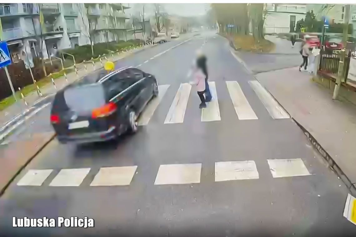 Minęła stojący autobus i prawie potrąciła ludzi na przejściu. Odnalazła ją policja. Kobieta poniosła konsekwencje Minęła stojący autobus i prawie potrąciła ludzi na przejściu. Odnalazła ją policja. Kobieta poniosła konsekwencje