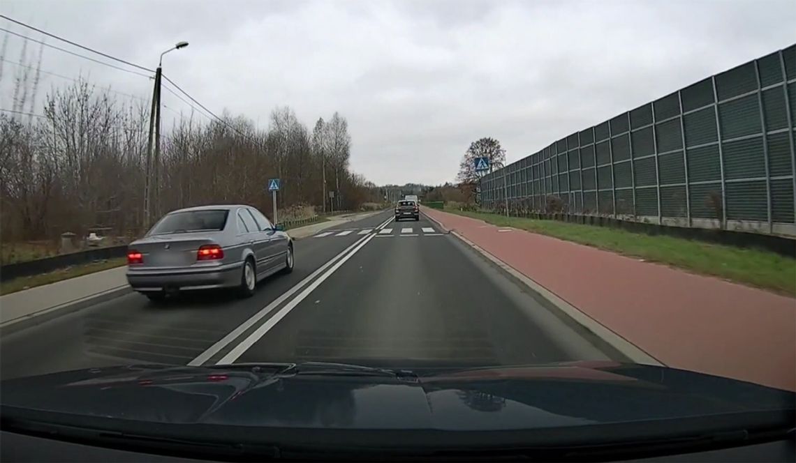 Młodemu kierowcy BMW grozi 30 tys. zł grzywny. Nagranie trafiło na policję. WIDEO