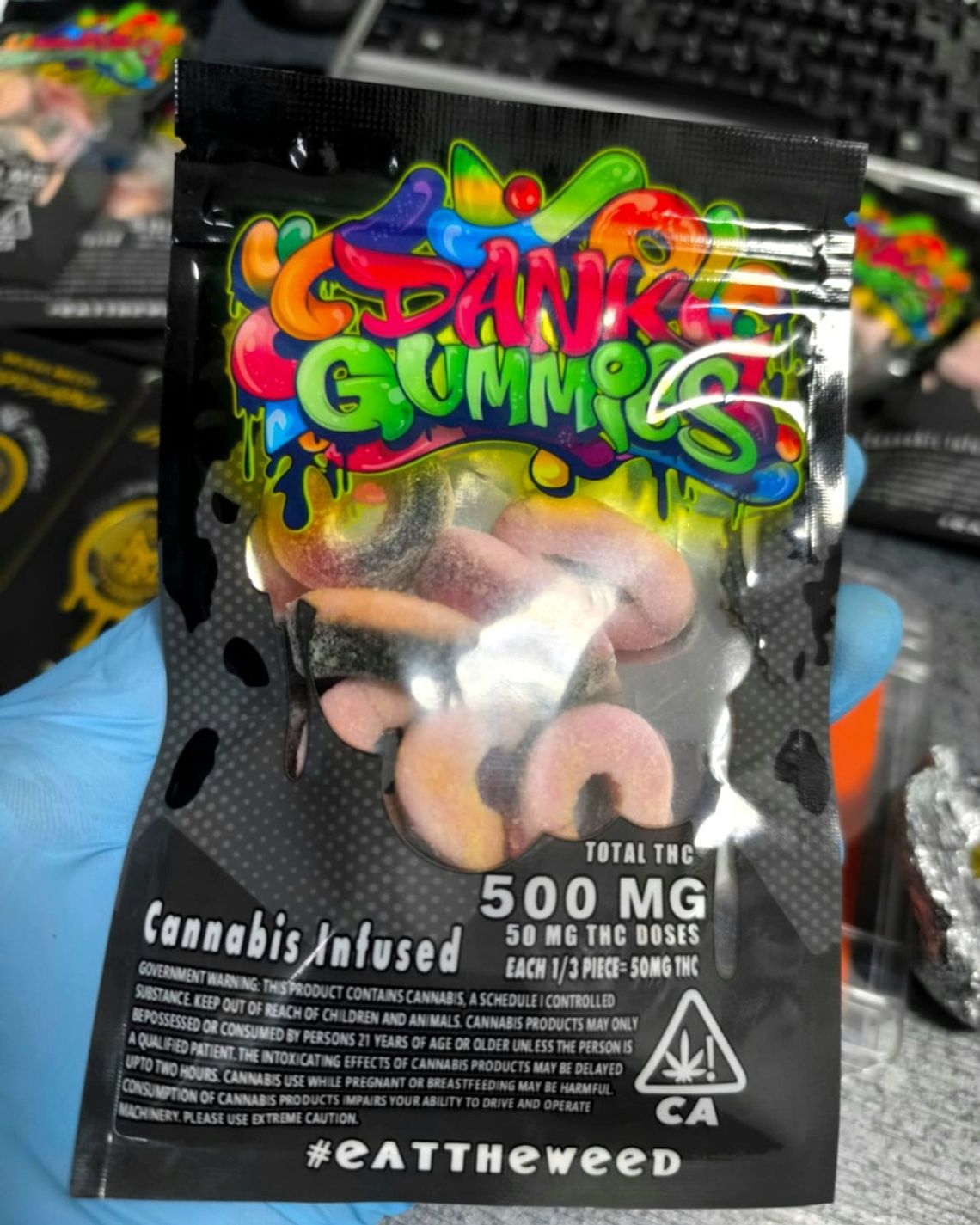 Młody kierowca miał w aucie narkotyczne żelki. Test pokazał, że sam wcześniej zażywał