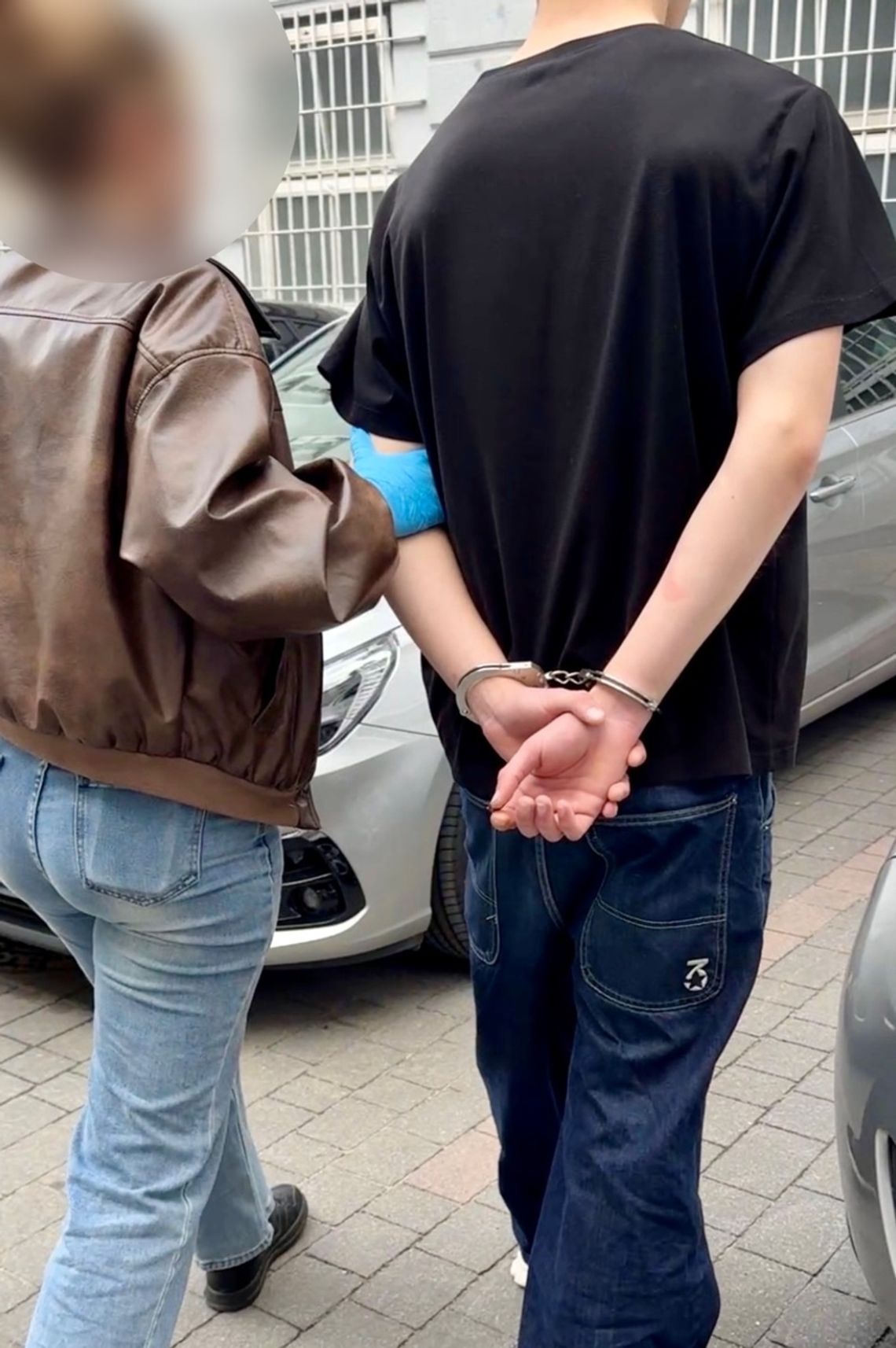Młody Ukrainiec zatrzymany pół roku po oszustwie. Wypłacił blisko sto tysięcy z cudzego konta Młody Ukrainiec zatrzymany pół roku po oszustwie. Wypłacił blisko sto tysięcy z cudzego konta