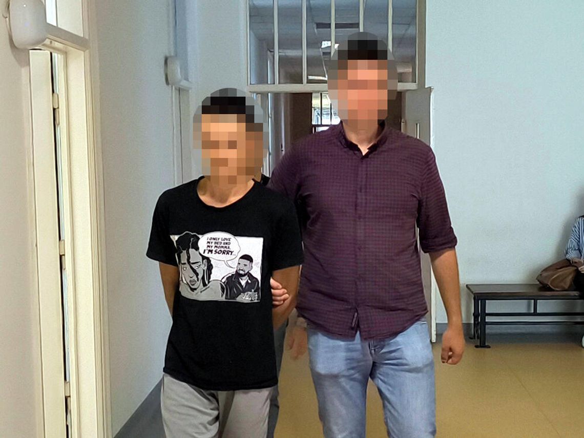 Młody Ukrainiec znieważał uczestników Marszu Pamięci o Ofiarach Rzezi Wołyńskiej i nawoływał do pełnienia przestępstwa Młody Ukrainiec znieważał uczestników Marszu Pamięci o Ofiarach Rzezi Wołyńskiej i nawoływał do pełnienia przestępstwa