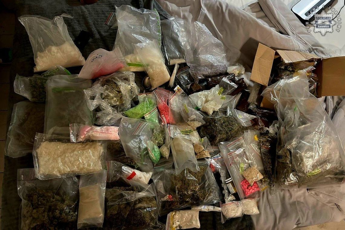 Młodzi Ukraińcy zatrzymani ze znacznymi ilościami narkotyków. Policjanci zatrzymali trzech mężczyzn