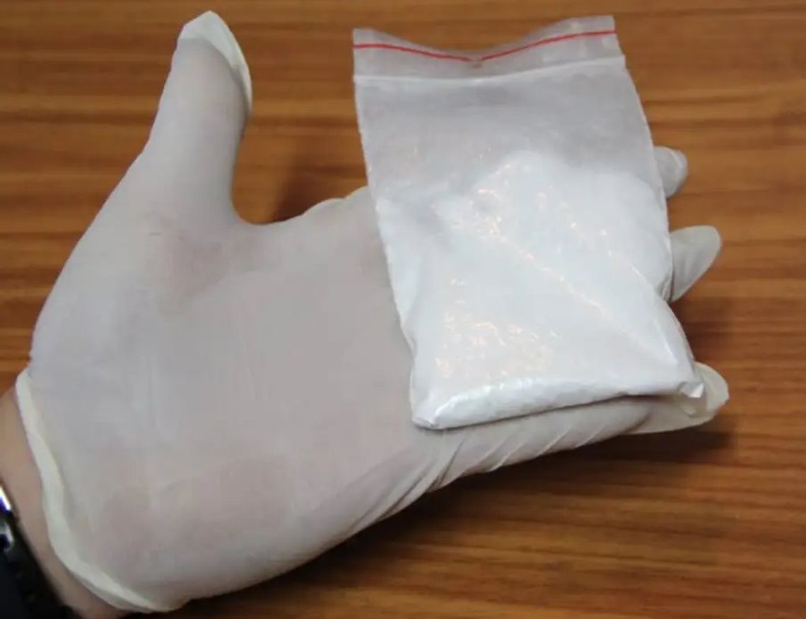 Mógł zamienić dwa dni odsiadki na 200 złotych grzywny. Nie zrobił tego, znaleźli przy nim narkotyki