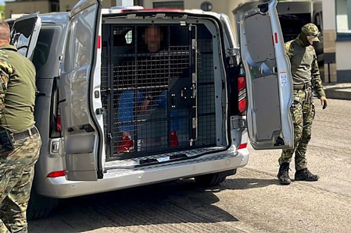 Morderca z Ukrainy wydalony z Polski po 25 latach w więzieniu. Dostał zakaz powrotu