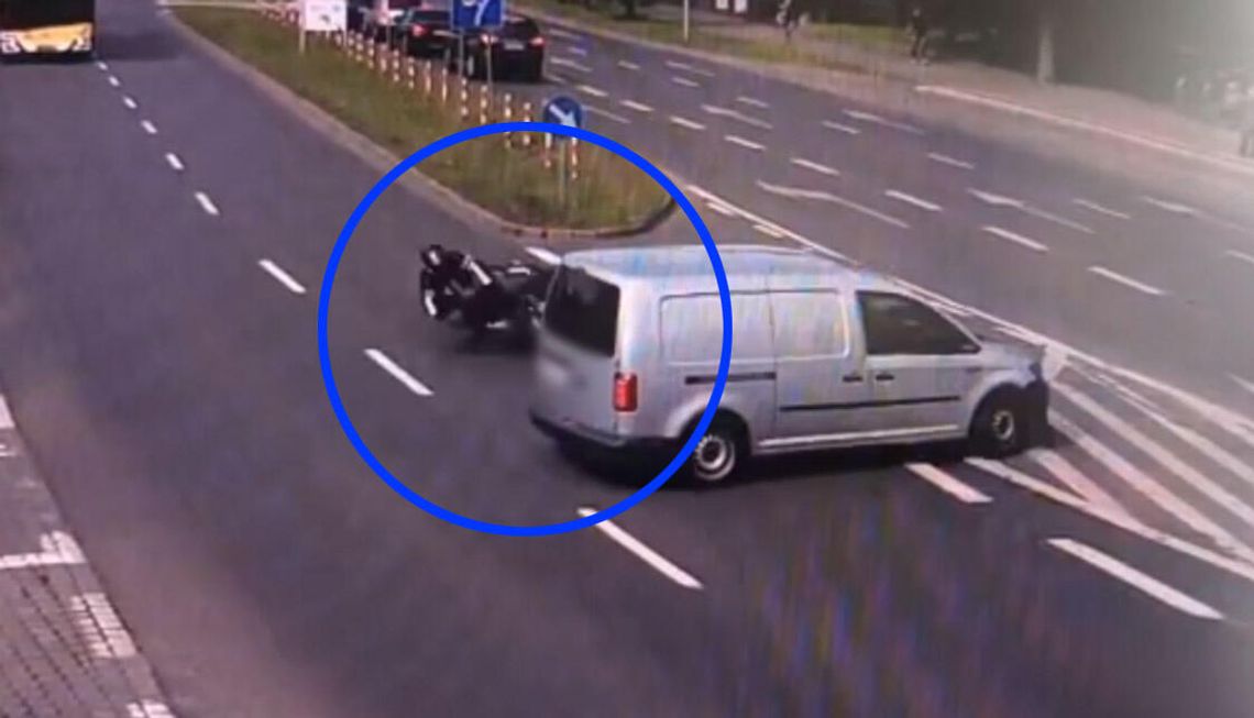 Motocyklista położył maszynę, żeby ratować się przed uderzeniem w auto
