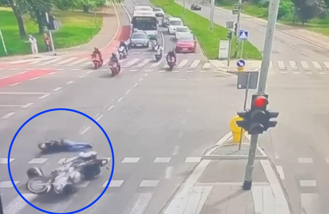 Motocyklista przewrócił się po ruszeniu spod świateł. Stracił prawo jazdy, sprawa trafi do sądu Motocyklista przewrócił się po ruszeniu spod świateł. Stracił prawo jazdy, sprawa trafi do sądu