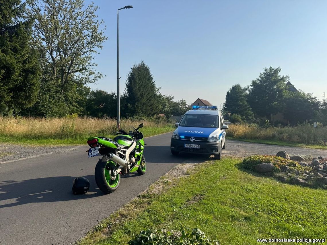 Motocyklista uciekał policji. Na liczniku miał nawet 220 km/h