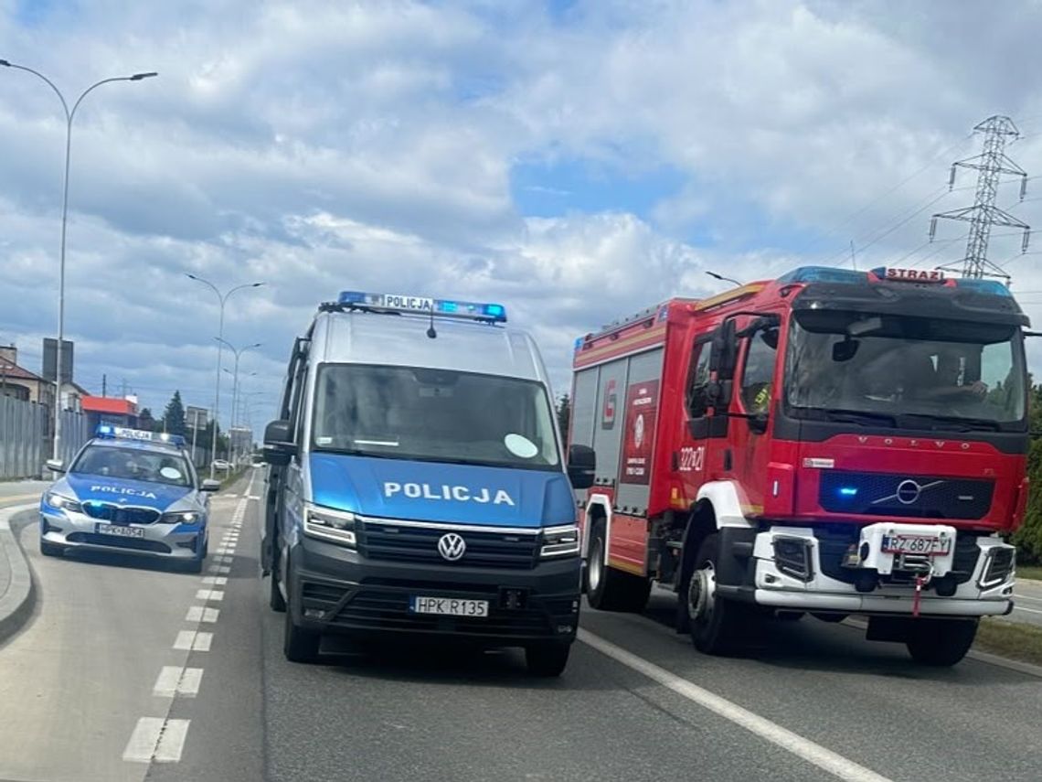 Motocyklista zginął w zderzeniu z osobówką. Policja wyjaśnia okoliczności tragedii Motocyklista zginął w zderzeniu z osobówką. Policja wyjaśnia okoliczności tragedii
