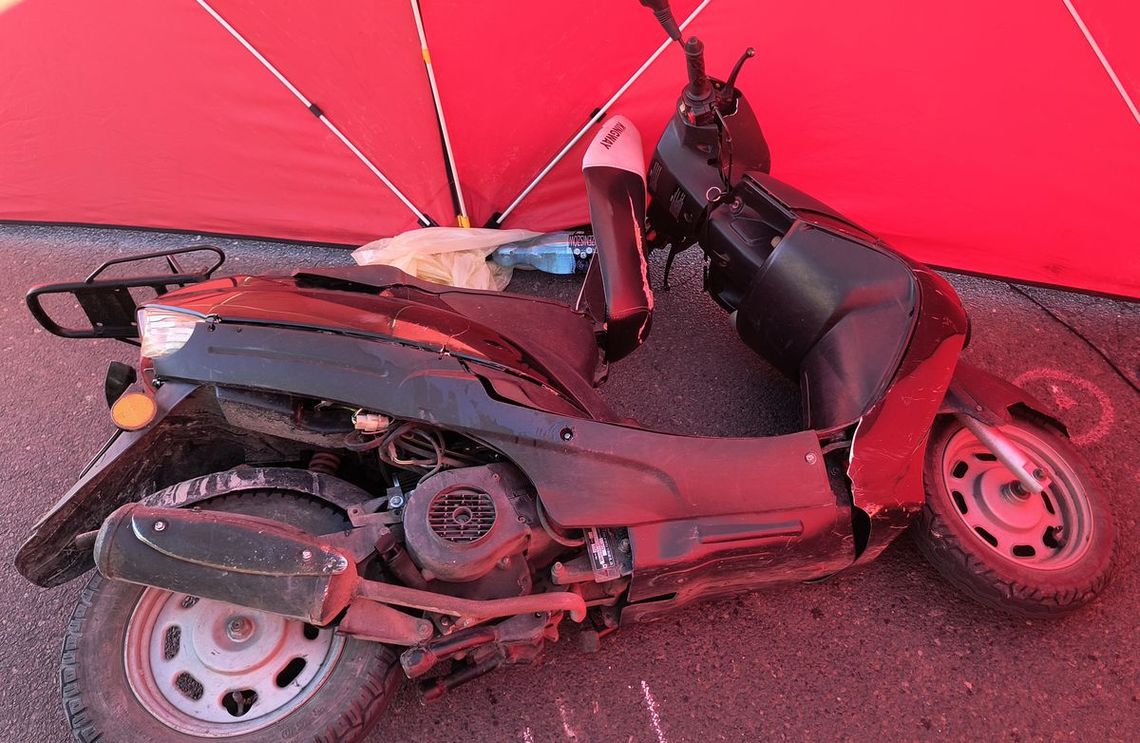 Motorower przewrócił się na zakręcie. 43-latek zginął mimo reanimacji Motorower przewrócił się na zakręcie. 43-latek zginął mimo reanimacji