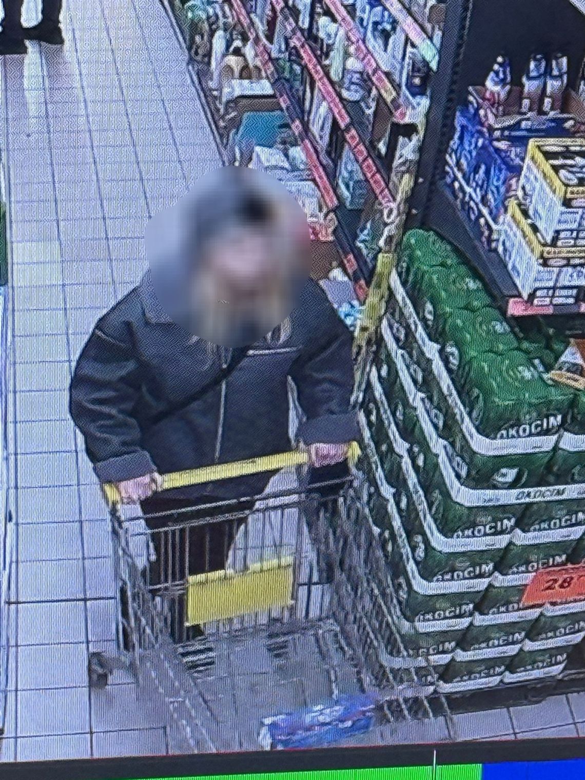 To miał być  patent na darmowe zakupy. Ona załadowała wózek, on czekał na sygnał do wejścia