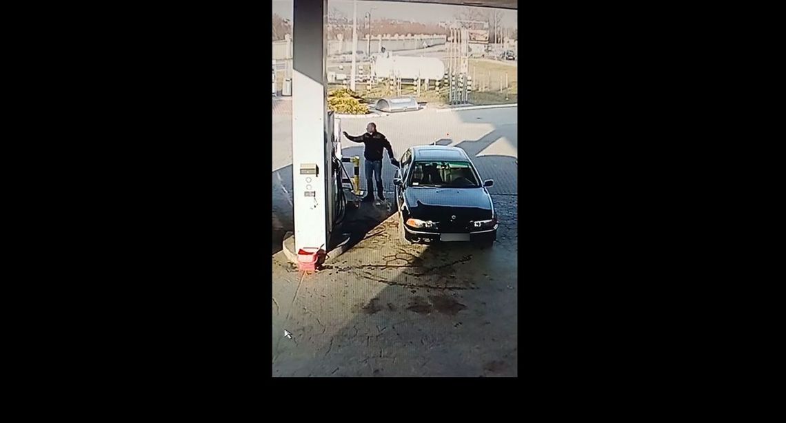 Na stację benzynową przyjechała beemka w gazie. Kierowca był tak pijany, że nie umiał trafić pistoletem do wlewu
