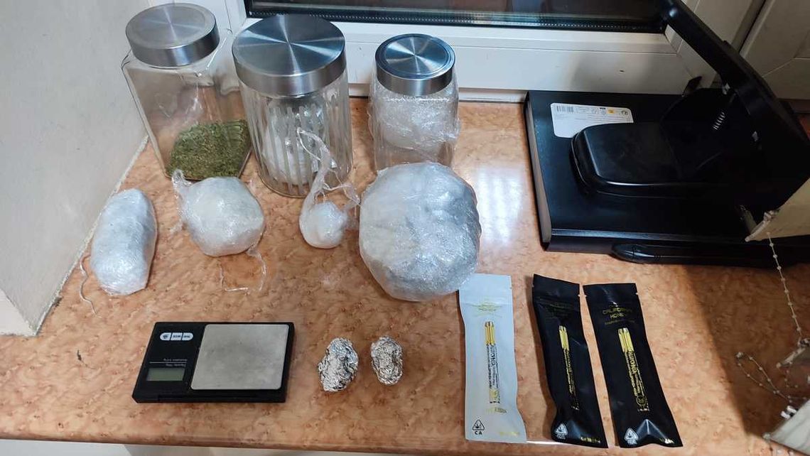 Na widok kryminalnych wpadł w popłoch. Krzyczał wzywając pomocy, dopiero po chwili się uspokoił