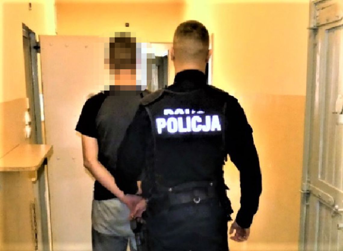 Na widok policjantów młody diler wpadł w panikę. Sprzedawał amfetaminę i ecstasy dzieciakom