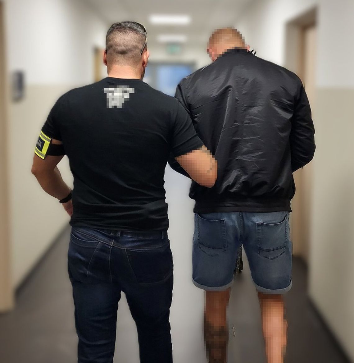 Na widok policjantów rzucił się do ucieczki. W torbie miał ponad dwa kilogramy narkotyków