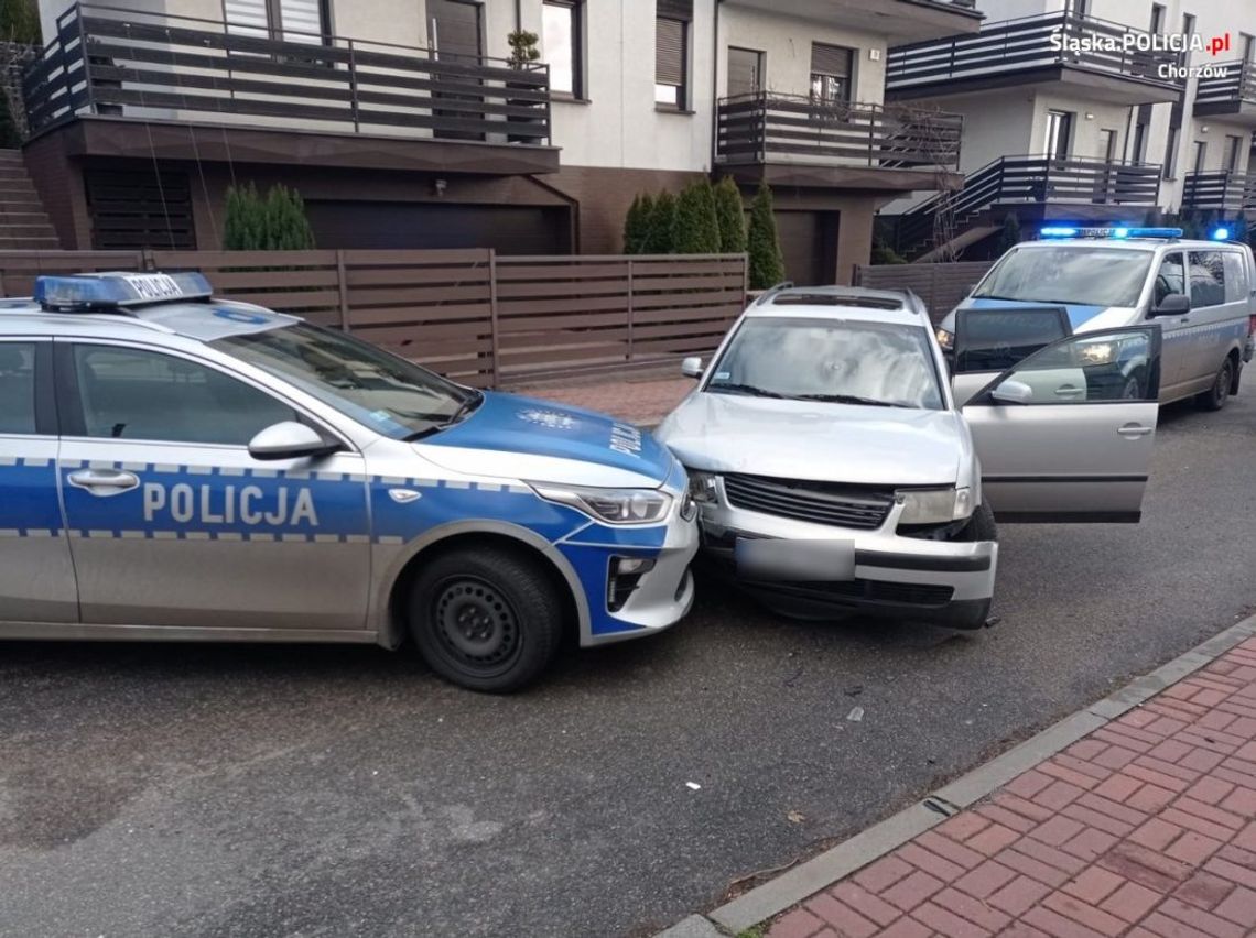 Naćpany uciekał passatem policji. Podczas blokady próbował staranować radiowóz