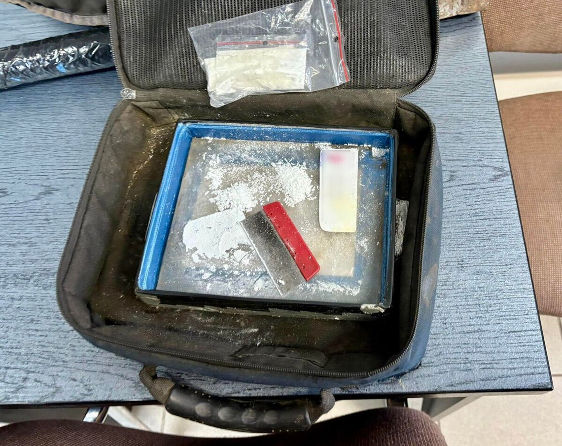 Nalot policji przerwał konsumpcję i opalanie miedzianych kabli. Mężczyzna kradł je razem z kumplem