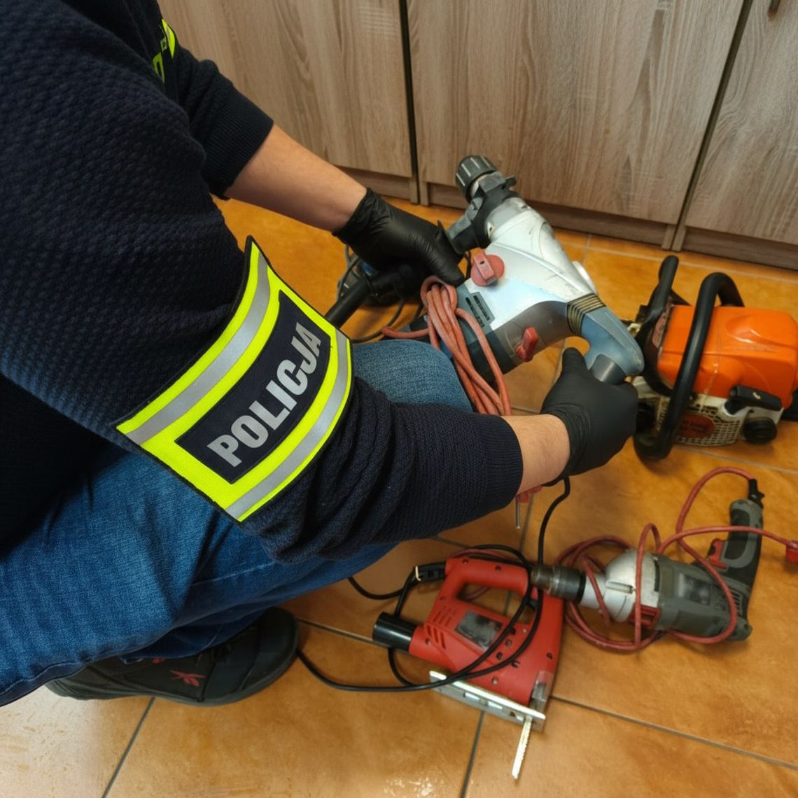 Namówił dziecko partnerki, żeby okradło rodzinę. Zrobił złodzieja z 10-letniego chłopca