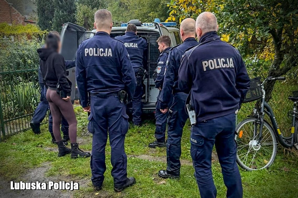 Napadli na listonosza, spalili samochód, a pieniądze ukryli w lesie Napadli na listonosza, spalili samochód, a pieniądze ukryli w lesie