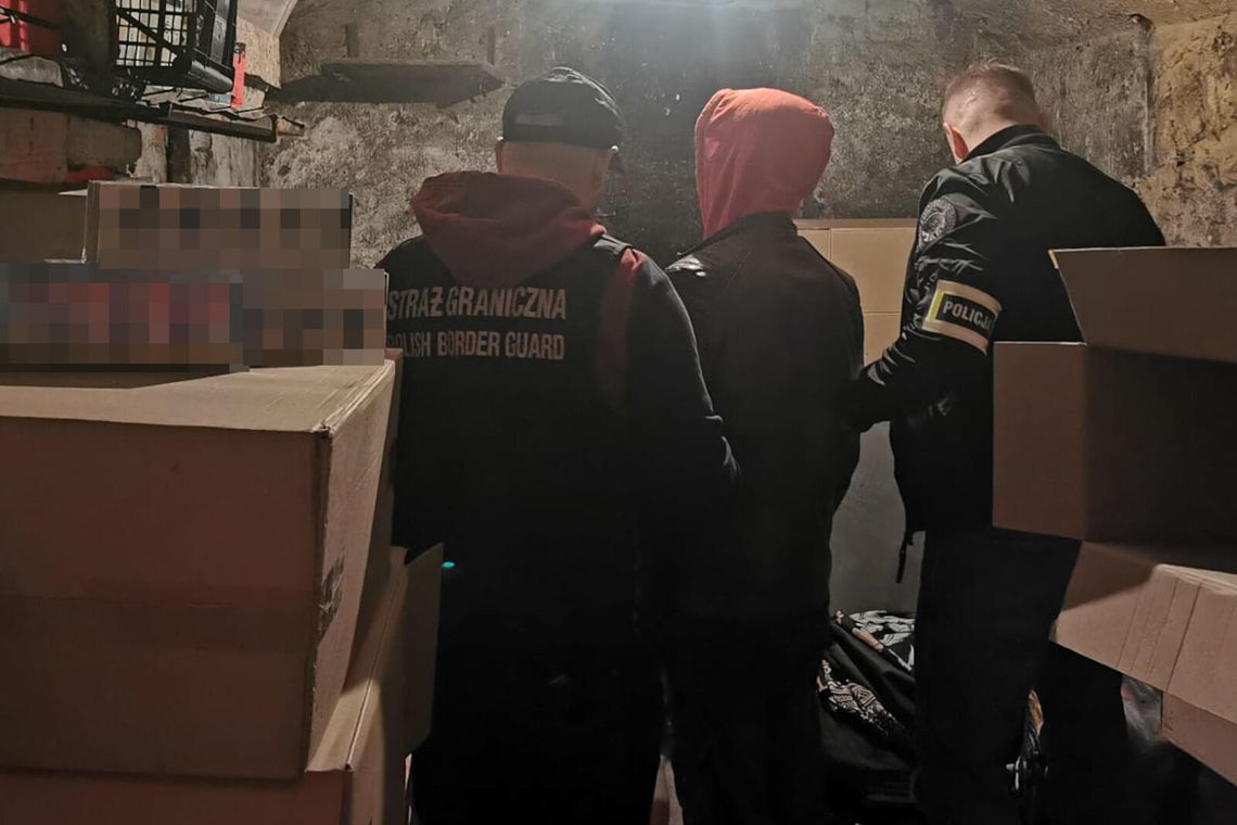 Narkotyki, lewy tytoń i środki na potencję. 48-latek aresztowany po akcji Straży Granicznej Narkotyki, lewy tytoń i środki na potencję. 48-latek aresztowany po akcji Straży Granicznej