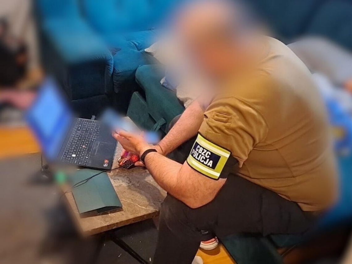 Nastolatkowie oferowali cyberataki w sieci. Cyberpolicja namierzyła 9 nieletnich Nastolatkowie oferowali cyberataki w sieci. Cyberpolicja namierzyła 9 nieletnich