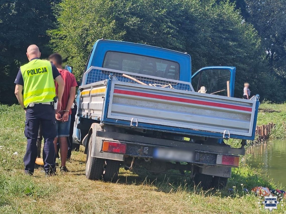 Nastolatkowie w dostawczaku wzbudzili podejrzenia policjantów. Mieli przy sobie sporo narkotyków
