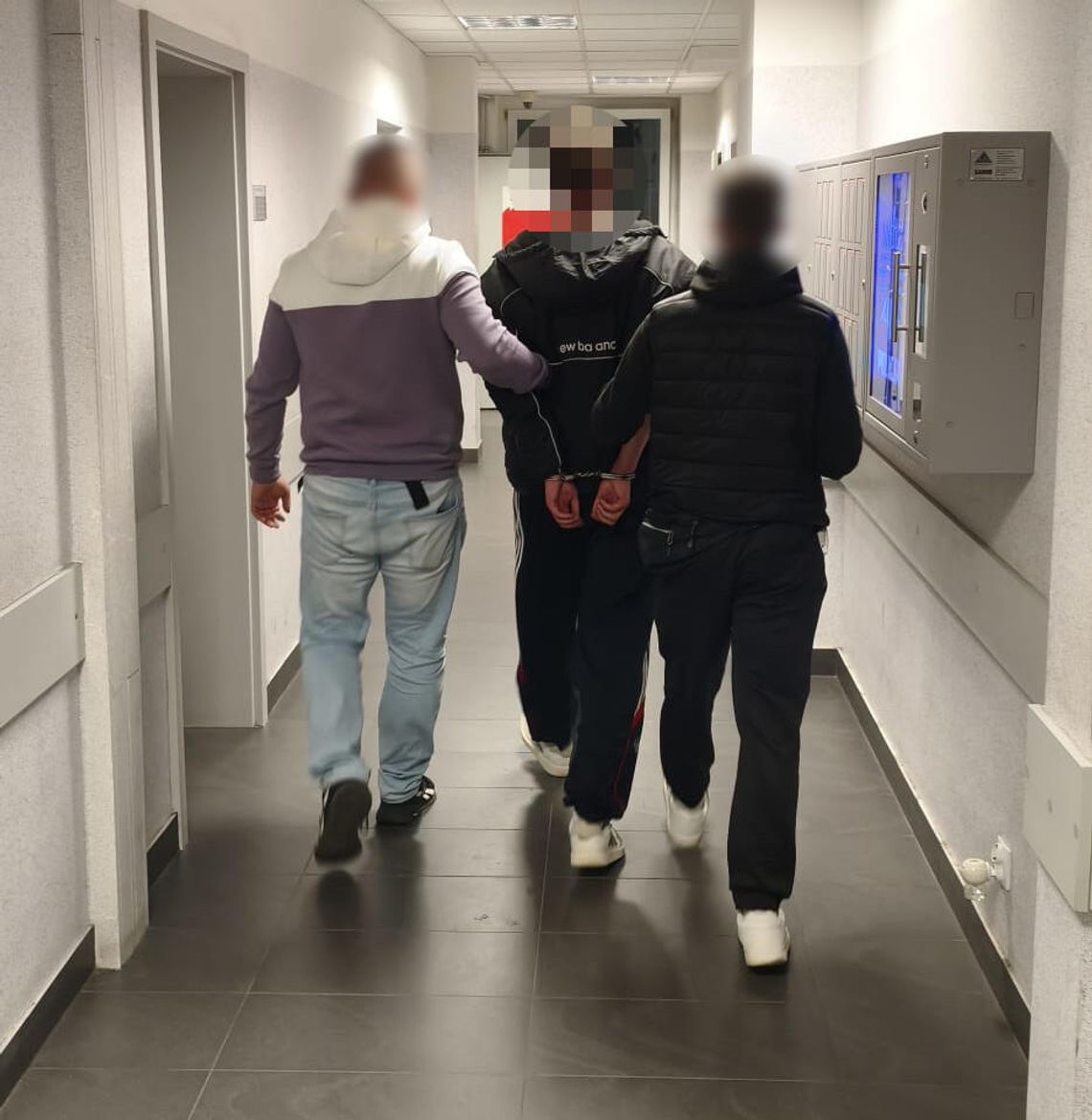 Nerwowe zachowanie zgubiło dilera. Białorusin zatrzymany z całą paletą różnych narkotyków