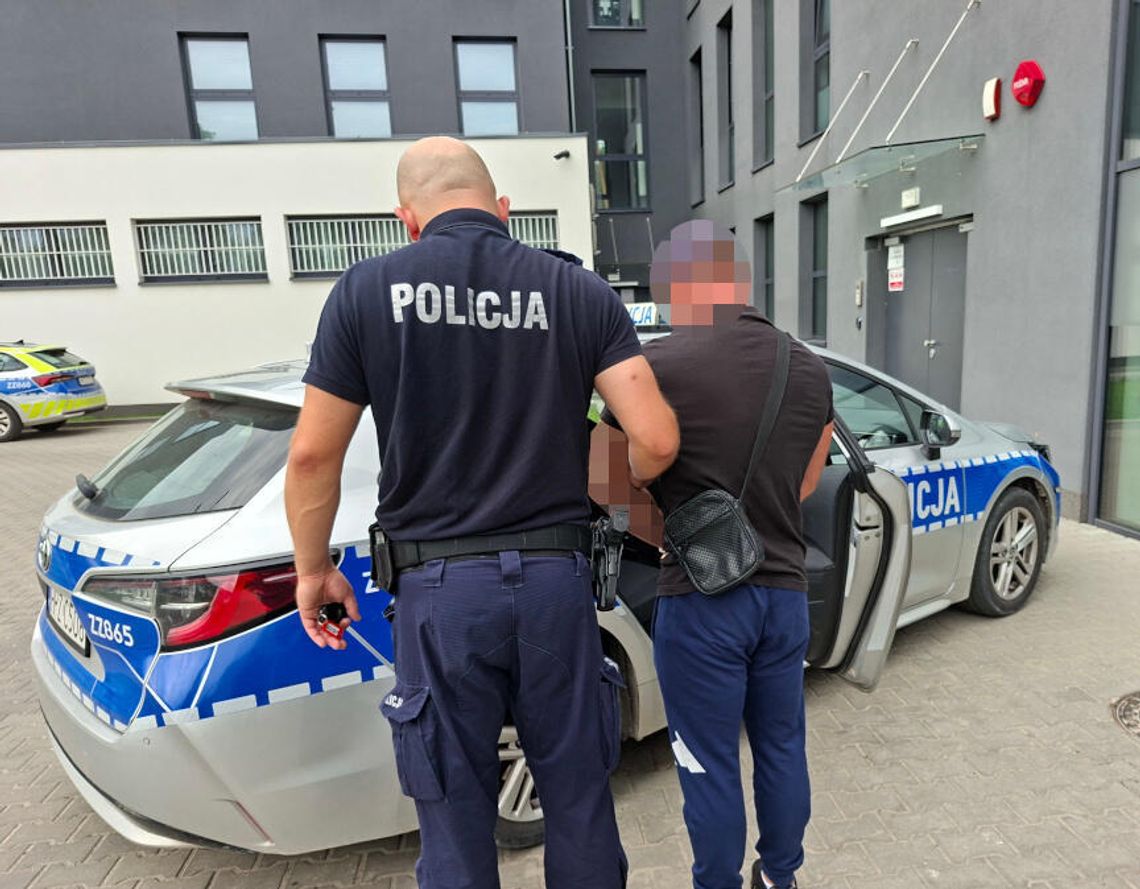 Nerwowy manewr partnerki zdradził poszukiwanego. 35-latek trafił do więzienia Nerwowy manewr partnerki zdradził poszukiwanego. 35-latek trafił do więzienia