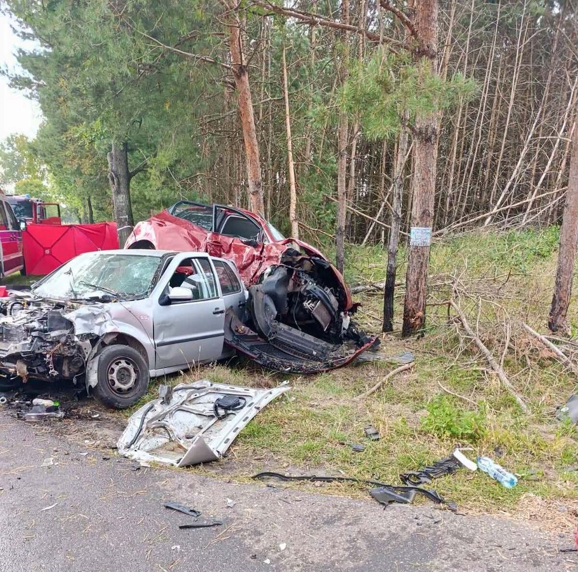 Nie ustąpił pierwszeństwa Volkswagenowi. 48-latek zginął w tragicznym zderzeniu dwóch aut Nie ustąpił pierwszeństwa Volkswagenowi. 48-latek zginął w tragicznym zderzeniu dwóch aut